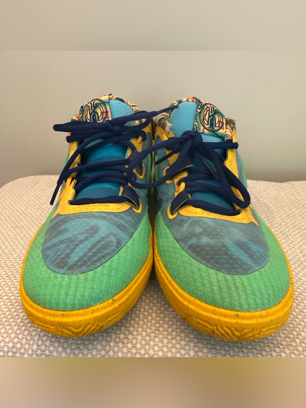 Nike Kyrie 8 Go SE (PS) Baltic Blue Multi-Color Kids Size 6.5Y DV3018-400 *NEW* - Picture 2 of 6